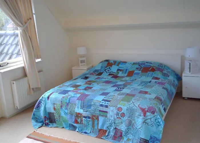 Holiday home Ruime Comfortabele Ouddorp